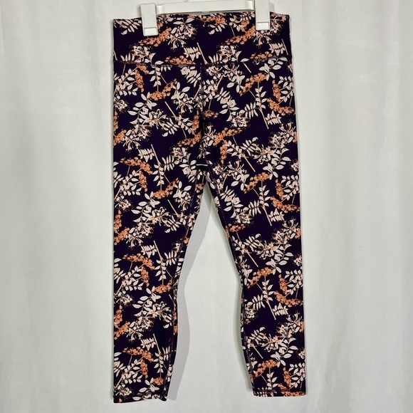 Fabletics Powerhold Mid-Rise Capri Leggings Size Small - Picture 2 of 9